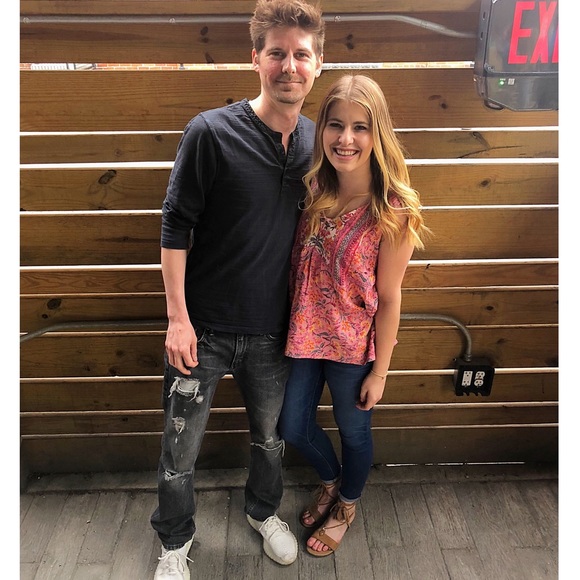 Meet Your Posher - Picture 2 of 8